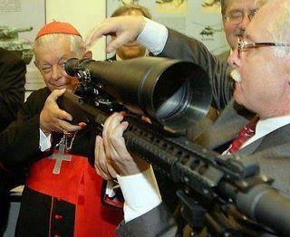¿Puede estar mas claro?: El banco del Vaticano es el principal accionista de la venta de ARMAS en el mundo Vaticano-armas