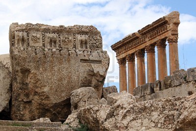 La construcción imposible de la Terraza de Baalbek, ¡a ver como la ciencia explica esto! Dcefc-7574729-gran-piedra-y-columnas-en-el-templo-de-baalbek-libano